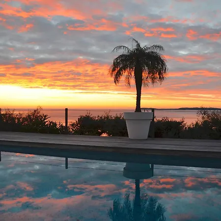 Aiguebelle Holiday home